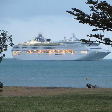 Harbour View Motel On Ahuriri Beach In Napier Nz With Sea View Suites Exterior foto