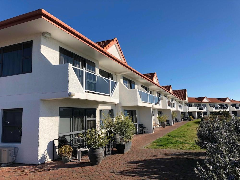 Harbour View Motel On Ahuriri Beach In Napier Nz With Sea View Suites Exterior foto