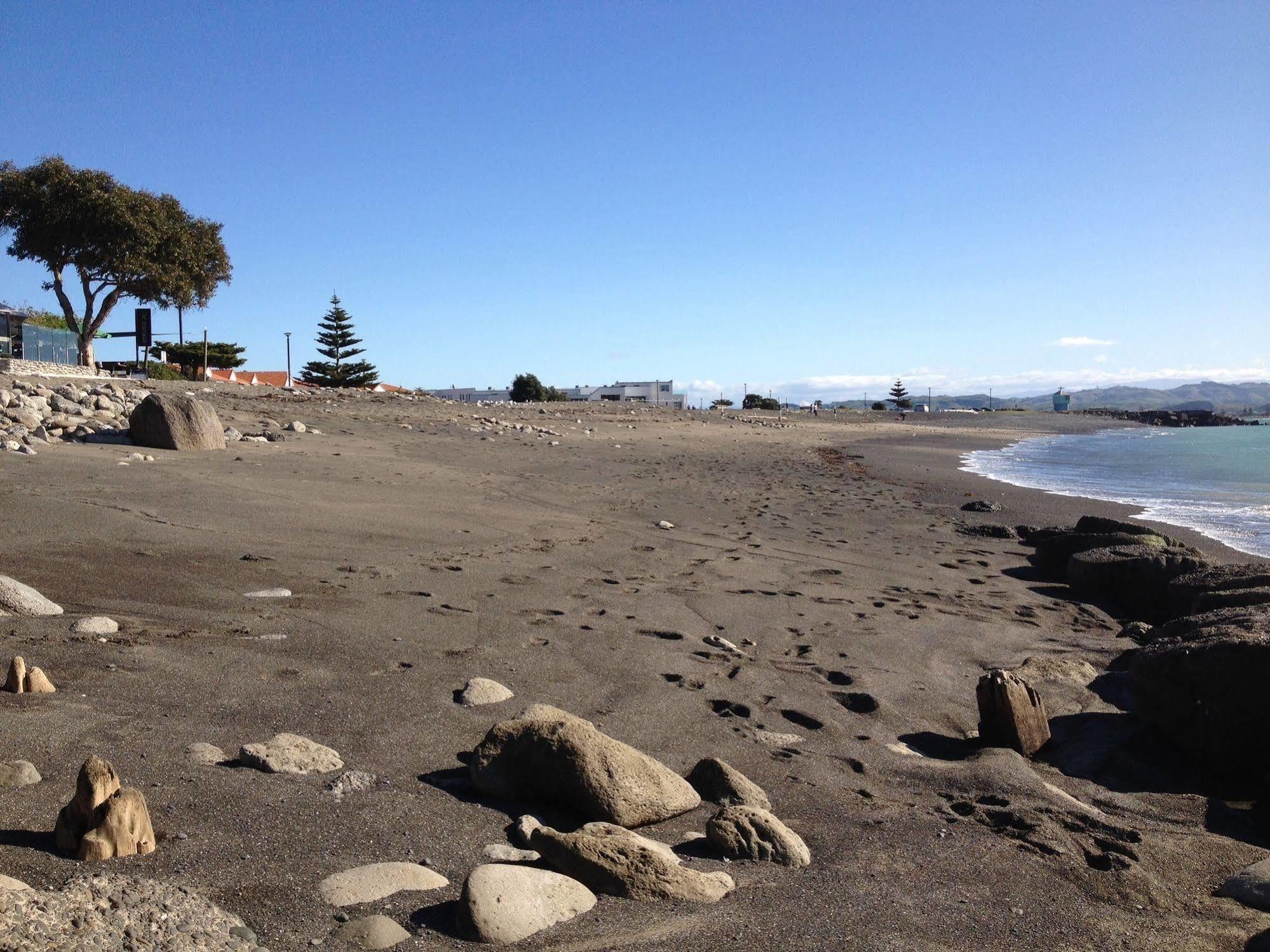 Harbour View Motel On Ahuriri Beach In Napier Nz With Sea View Suites Exterior foto